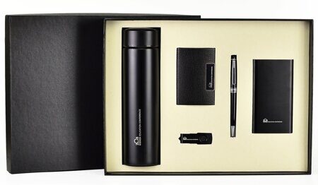 Подарочный набор 5в1 (Термокружка, флешка, ручка, визитница, power bank) QY342-5